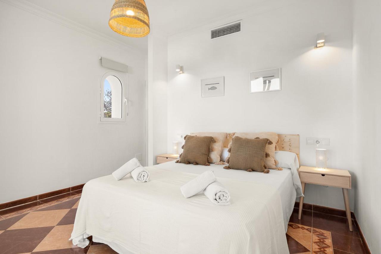 Punta Prima Apartments Экстерьер фото